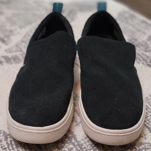 Tom's slip on shoes